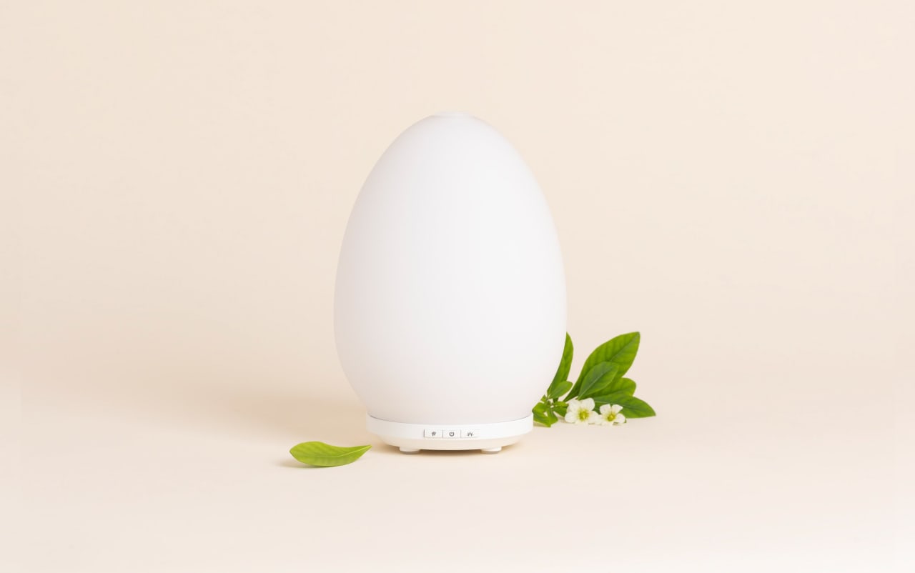 Aroma-Zone brumisateur Maia diffuseur huile essentielle ultrasonique verrerie opaline LED