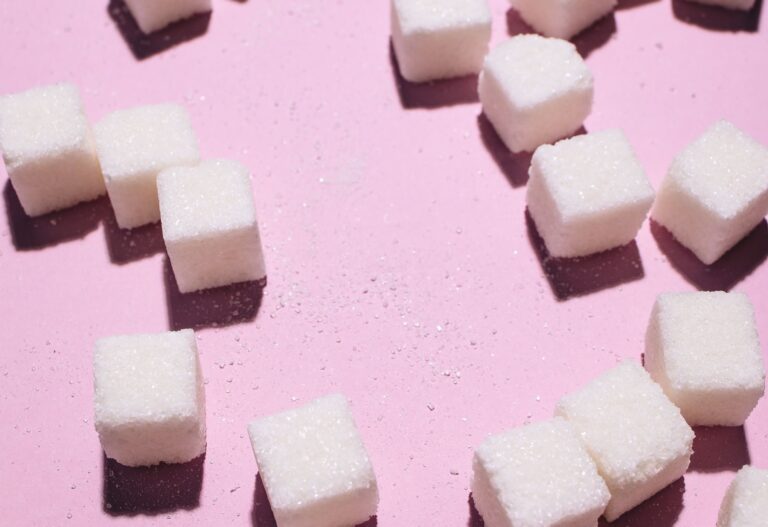 Sucre et vieillissement de la peau : ce qui se passe vraiment sous la surface